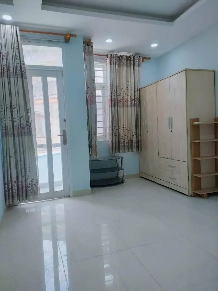 Bán Nhà Phố Quận 3 - 36m2, Hẻm 5m Thông Thoáng, Giá 8.4 Tỷ