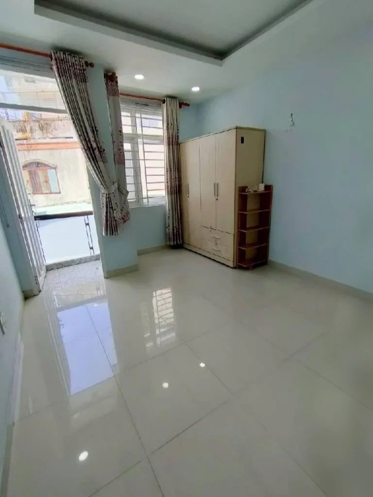 Bán Nhà Phố Quận 3 - 36m2, Hẻm 5m Thông Thoáng, Giá 8.4 Tỷ