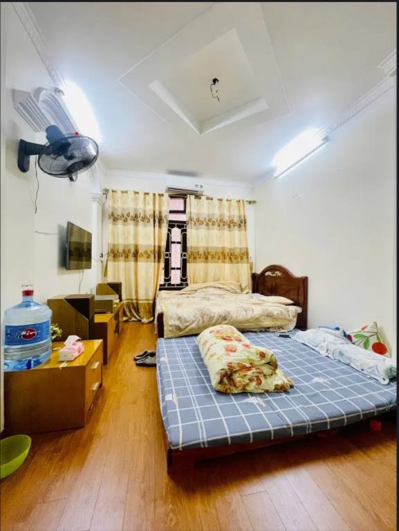 Nhà 6 Tầng Pháo Đài Láng - Giá 9.6 Tỷ - Ô Tô Đỗ Cận Nhà