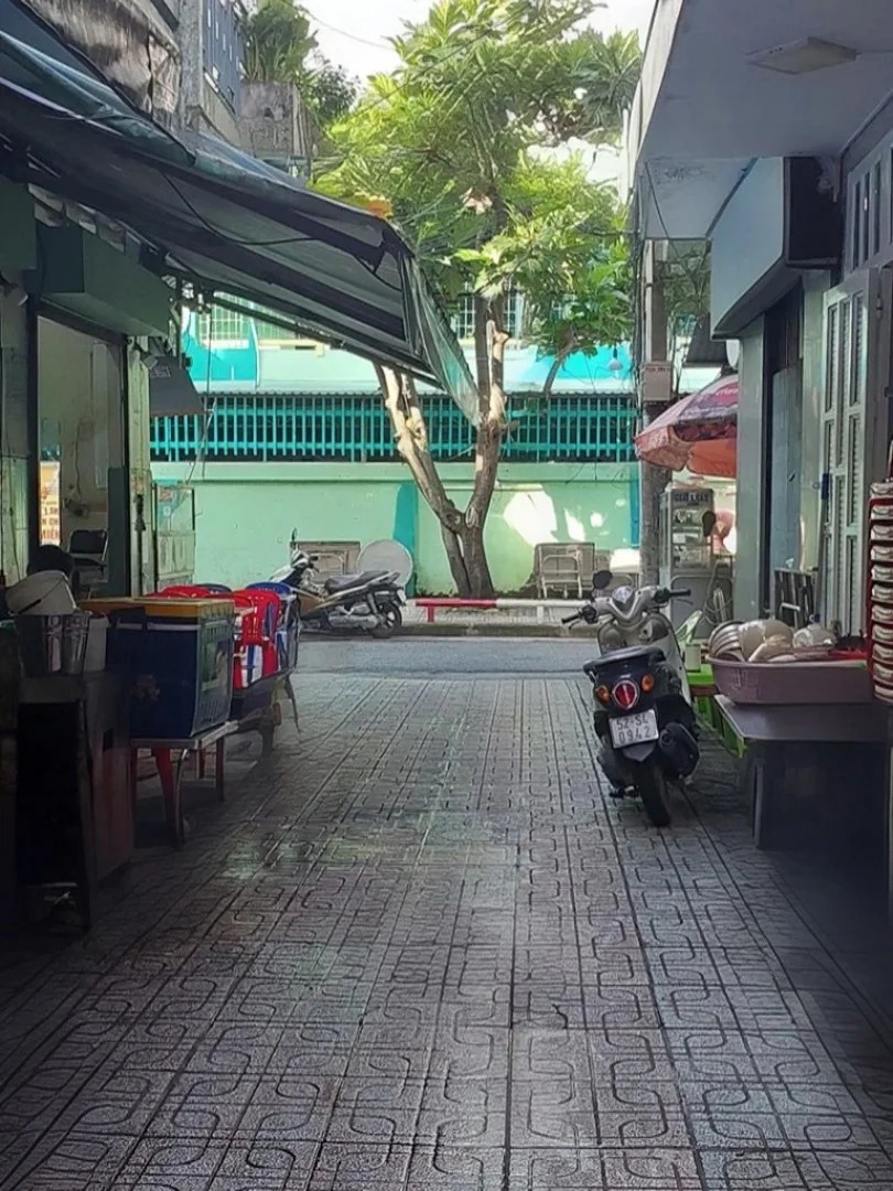 🏡 Bán Nhà 2 Mặt Hẻm Quận 10 - 6 Tỷ Thương Lượng 🏡