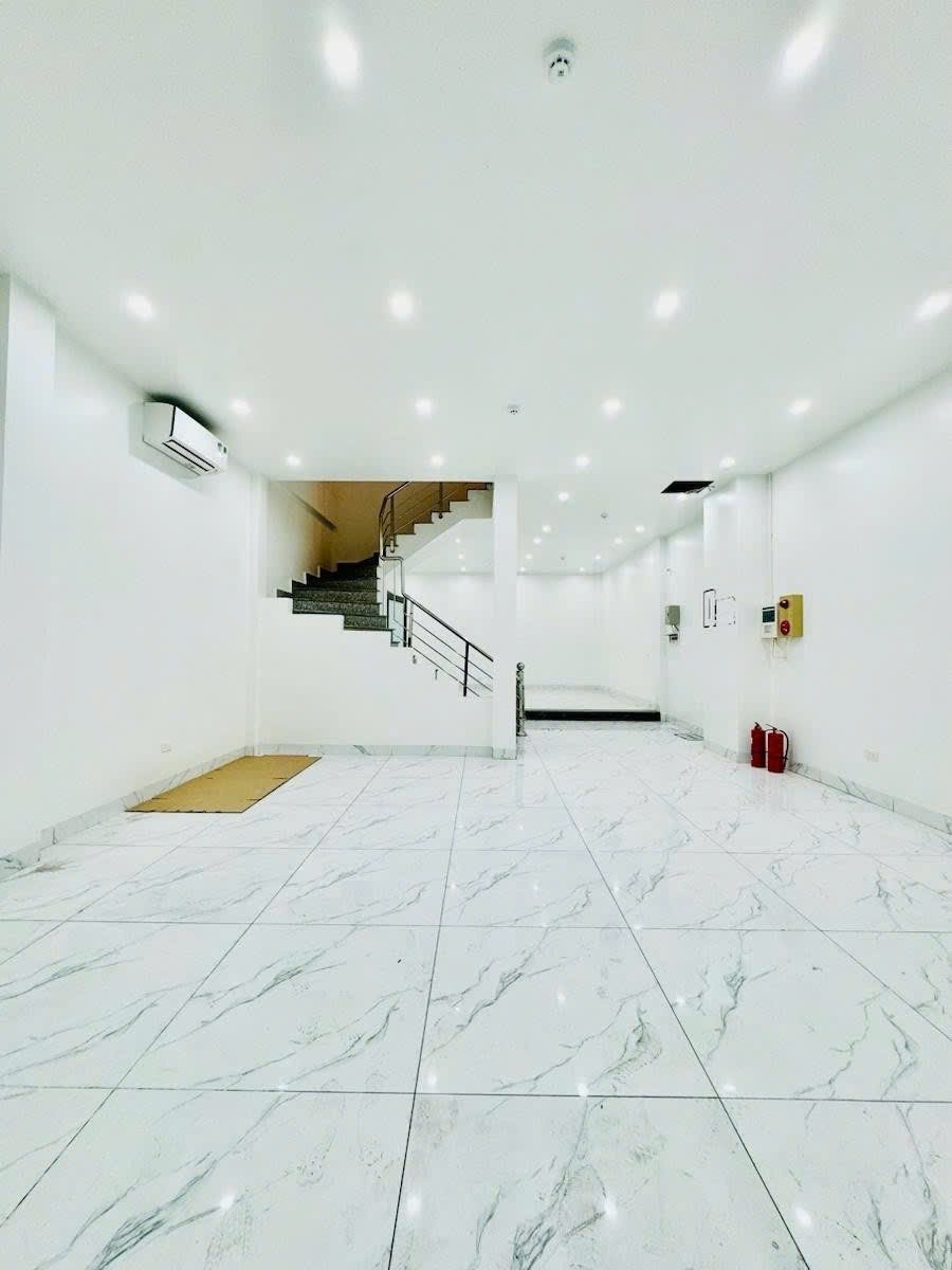 Bán Nhà Mặt Tiền Trần Quý Kiên - Vị Trí VIP, Kinh Doanh Đỉnh Cao