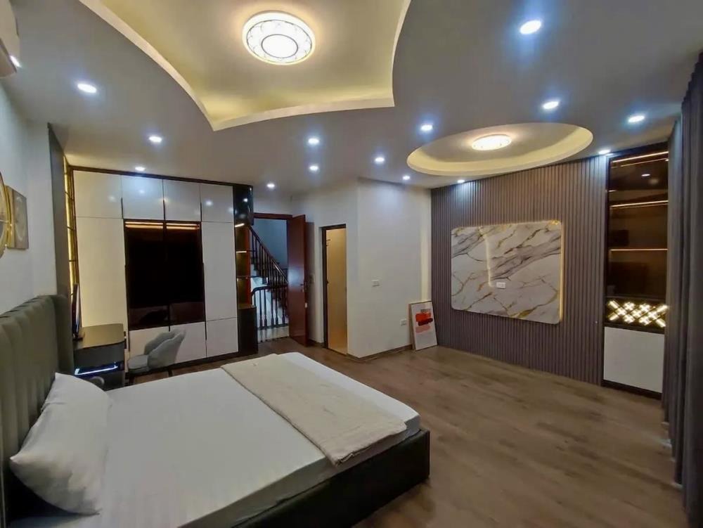 Nhà Phố Trương Định - Minh Khai - Full Thang Máy, Gara Ô Tô - Giá 11.9 Tỷ