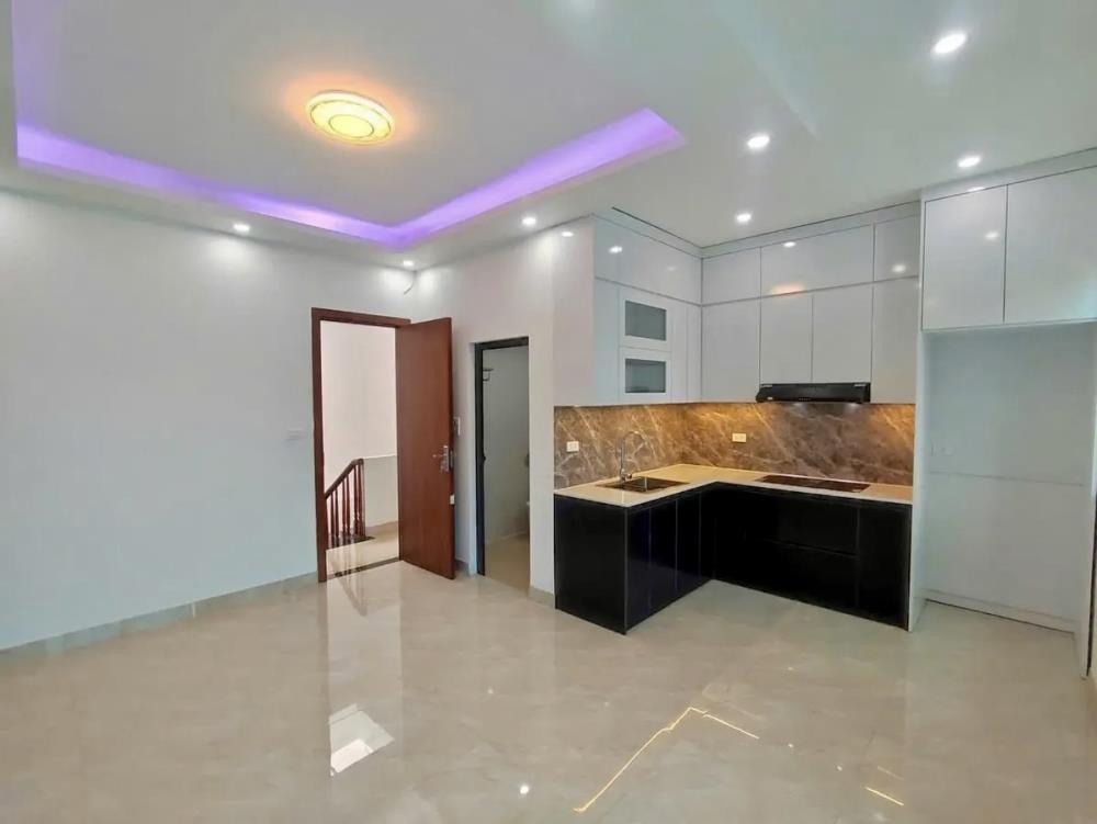 Nhà Phố Trương Định - Minh Khai - Full Thang Máy, Gara Ô Tô - Giá 11.9 Tỷ