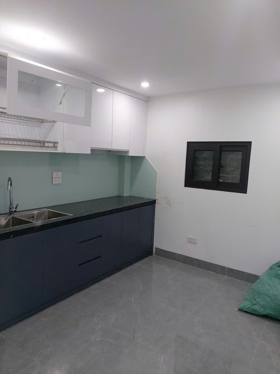Nhà Đa Sỹ Thiết Kế Lệch Tầng 4 Tầng - 6 Phòng - Giá 6.9 Tỷ