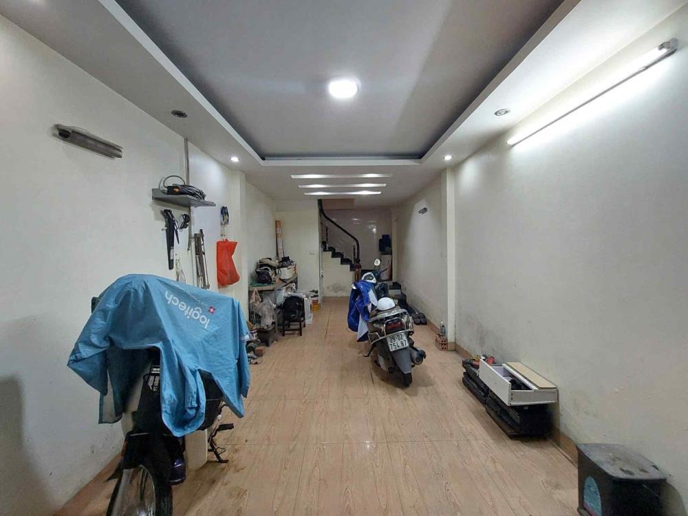 Nhà Hồ Ba Mẫu - 33m2, 6 Tầng, Giá 10 Tỷ - Vị Trí Đắc Địa