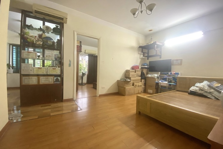 CĂN HỘ B12 XUÂN LA-2 NGỦ-NỘI THẤT ĐẸP -THANG MÁY - Ở CỰC SƯỚNG_ TẦNG 3 – 42,6/49M2 – 4,5 TỶ