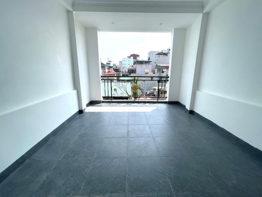 Nhà Tây Hồ 6 Tầng, 51m² - 13.7 Tỷ - Gần Hồ Tây, Ô Tô Tránh