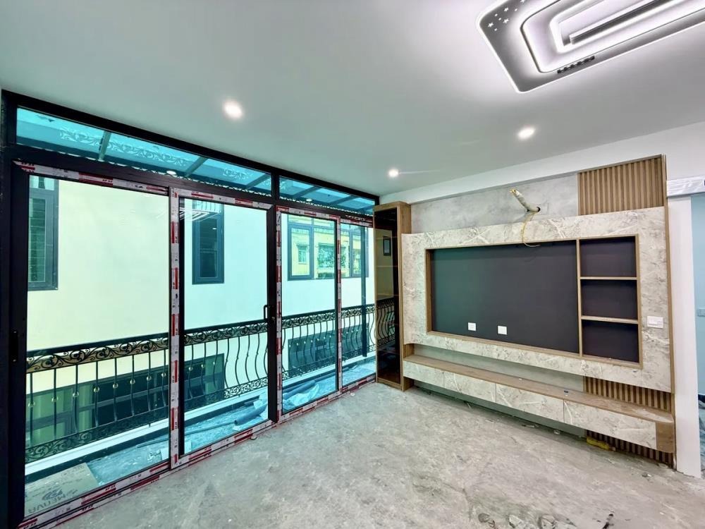 Nhà Phố Nguyễn Ngọc Nại 7 Tầng, Thang Máy, Gara Ô Tô - Vị Trí Đắc Địa