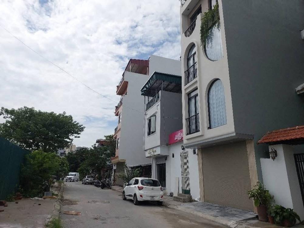 Bán Nhà 5 Tầng 40m² - Thang Máy, Ô Tô Đỗ Cửa, Vị Trí Vàng Hà Nội