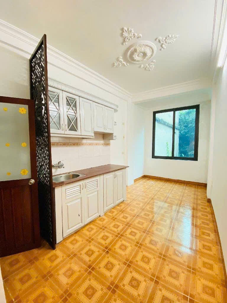 Bán nhà Tôn Đức Thắng, Đống Đa - 4.85 tỷ - Ô tô đỗ cửa, gần phố