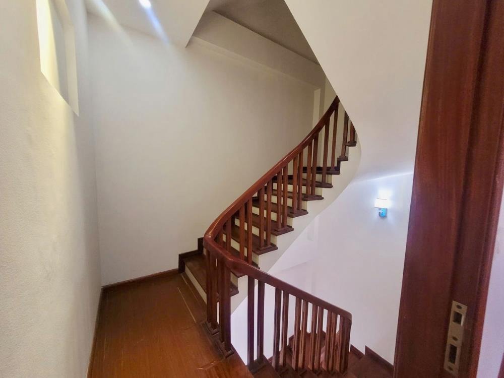 🏠 Siêu phẩm lô góc Trường Chinh - 5 tầng, Gara, Ngõ Ô Tô - 13.5 tỷ