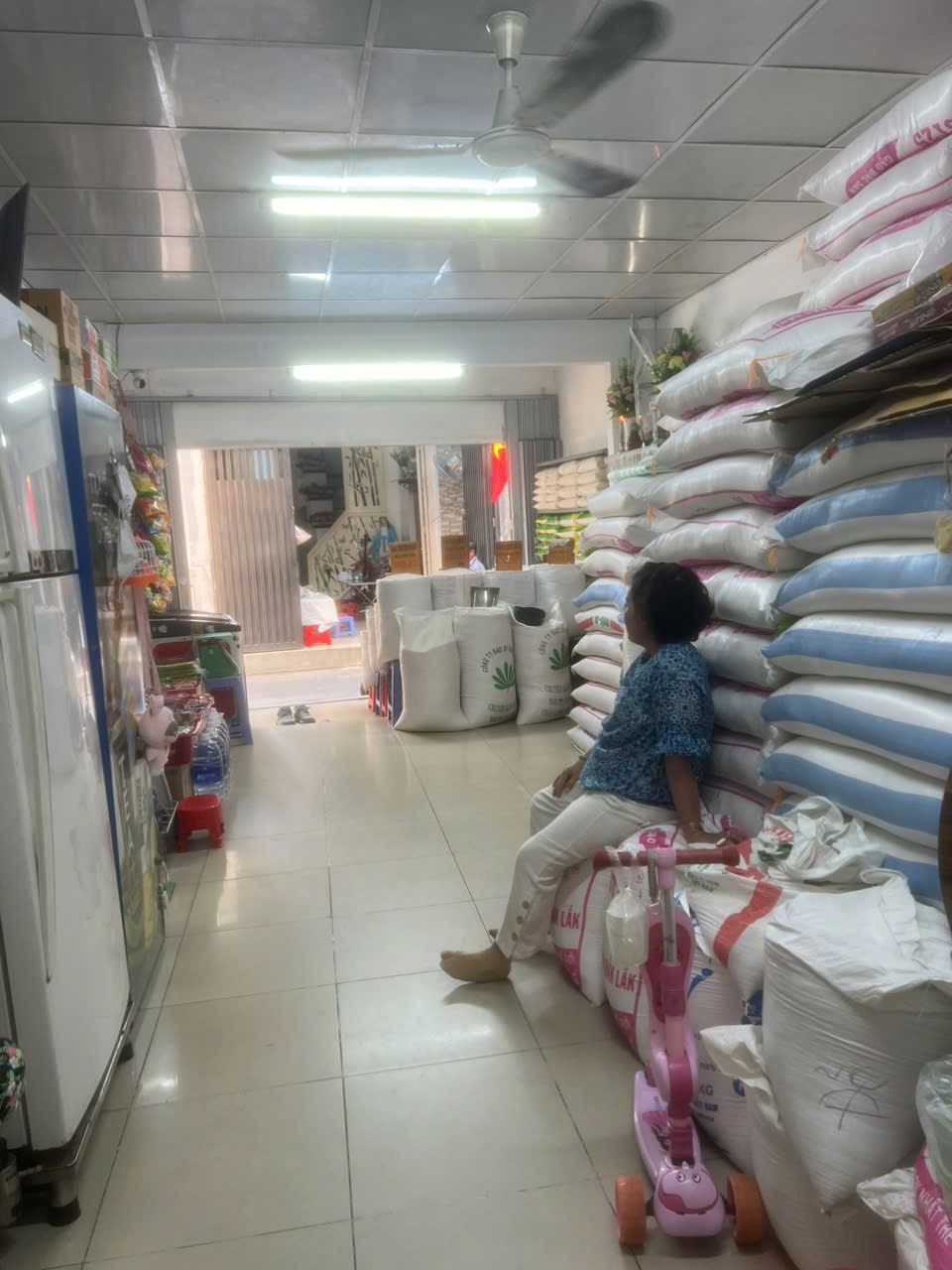Bán Nhà Hẻm Lê Văn Sỹ, Phú Nhuận - Giá Tốt, Vị Trí Đắc Địa
