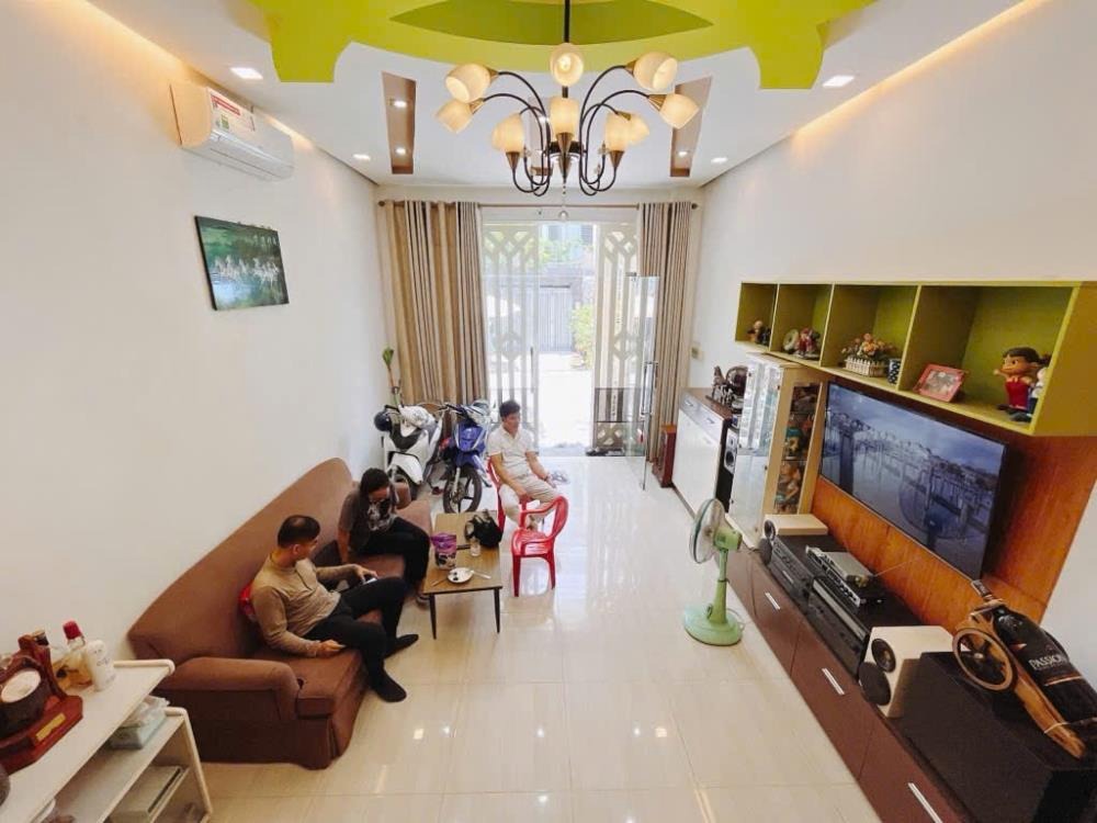 Nhà 3 Tầng Khu VIP, Hẻm 8m, An Ninh - Giá 10 Tỷ