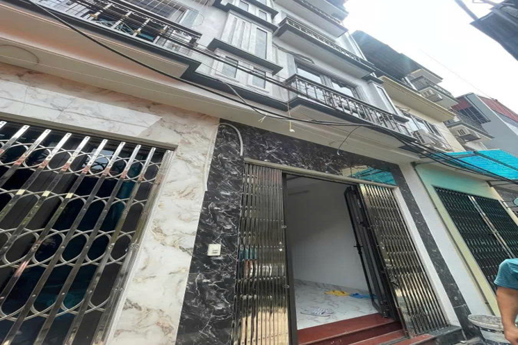 NHÀ ĐẸP MỚI KÍNH KOONG Ở NGAY- Ô TÔ ĐỖ GẦN - 35M RA TRỤC CHÍNH - KINH DOANH NHỎ - 5 TẦNG NỘI THẤT