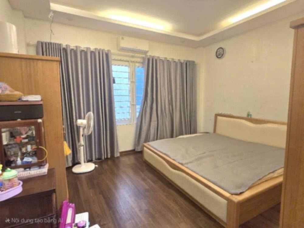 Nhà Lạc Long Quân 4 Tầng, 75m2, Lô Góc, Ô Tô, Gần Hồ - Giá 19.5 tỷ