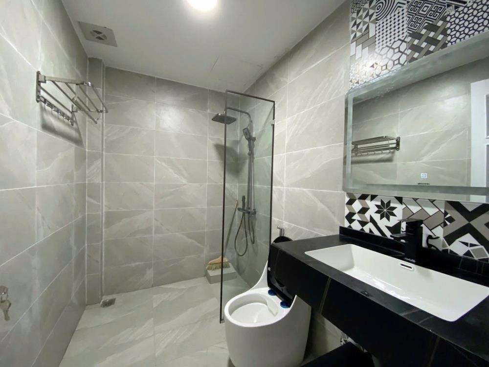 Bán nhà Nguyễn Khang - 6 Tầng, Ô Tô Vào Nhà, Kinh Doanh - Giá Tốt