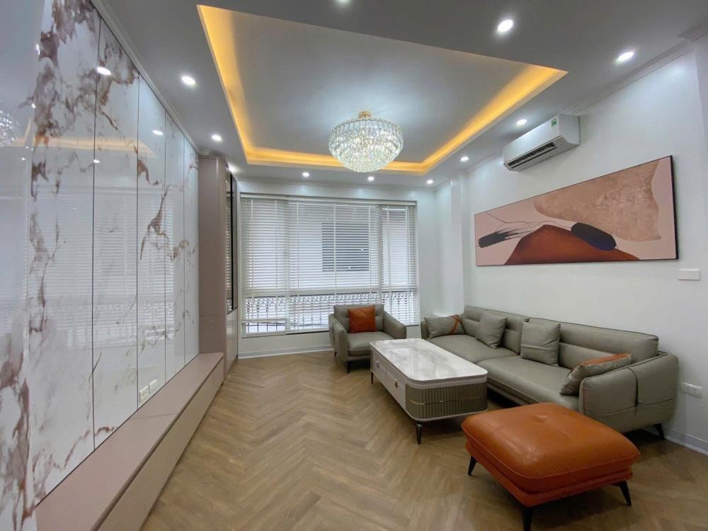 Bán nhà Nguyễn Khang - 6 Tầng, Ô Tô Vào Nhà, Kinh Doanh - Giá Tốt