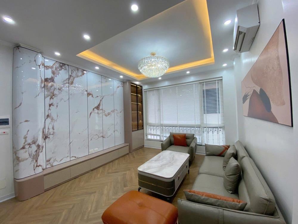 Bán nhà Nguyễn Khang - 6 Tầng, Ô Tô Vào Nhà, Kinh Doanh - Giá Tốt