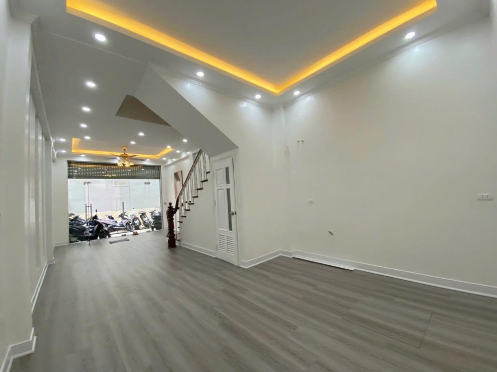 Bán nhà Nguyễn Khang - 6 Tầng, Ô Tô Vào Nhà, Kinh Doanh - Giá Tốt