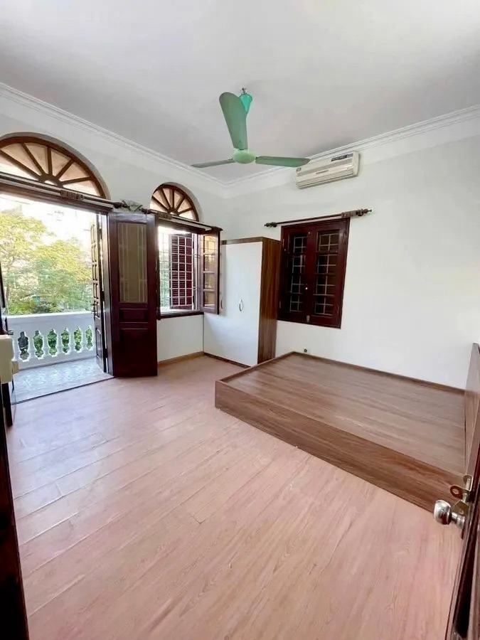 Bán nhà mặt phố Trương Định, Hoàng Mai - View Sông - Gara Ô Tô - Kinh Doanh