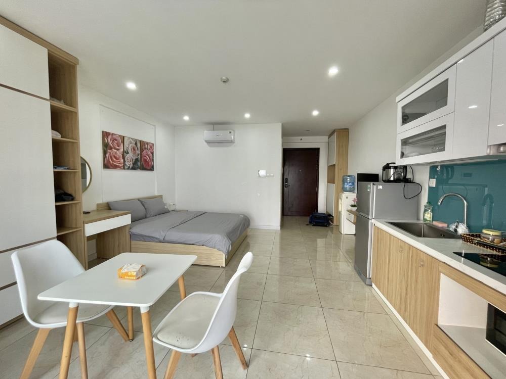 Bán Căn Studio Vinhomes D’Capitale View Hồ - Giá 3.5x Tỷ