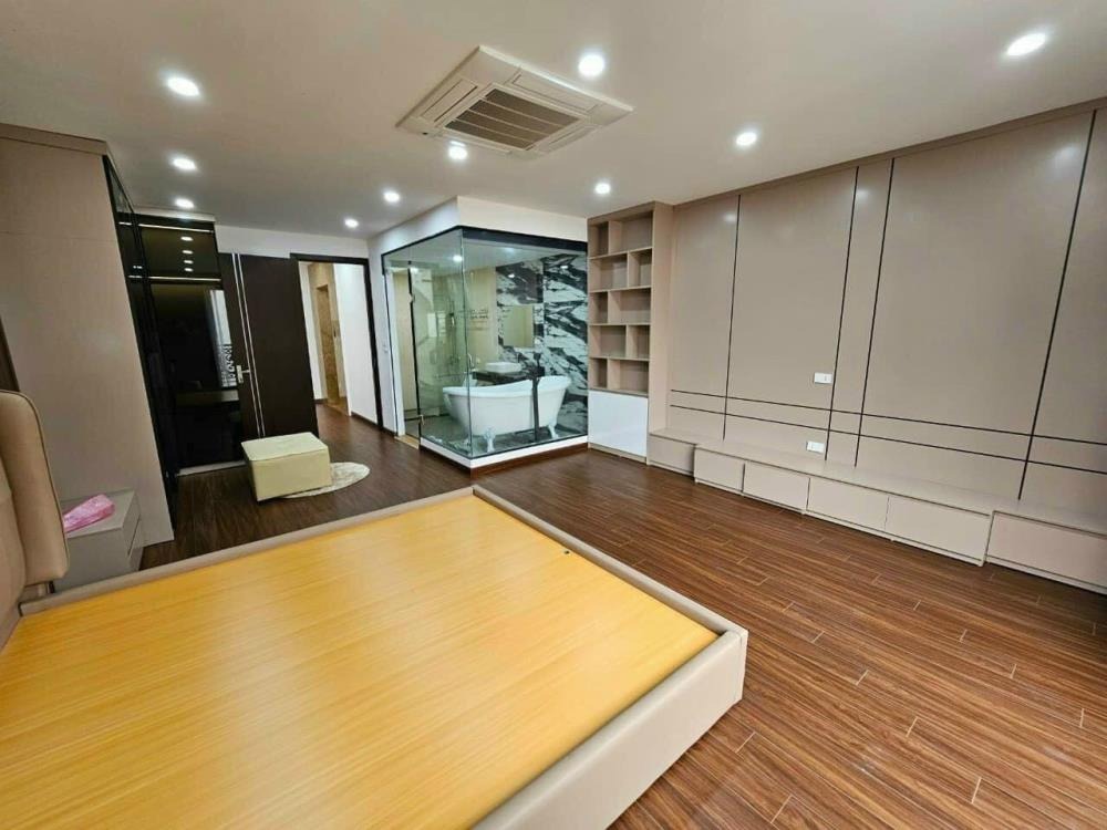 Bán nhà Đội Cấn - Ba Đình: 46m² x 6 tầng, thang máy, ô tô dừng đỗ, gần chợ Ngọc Hà