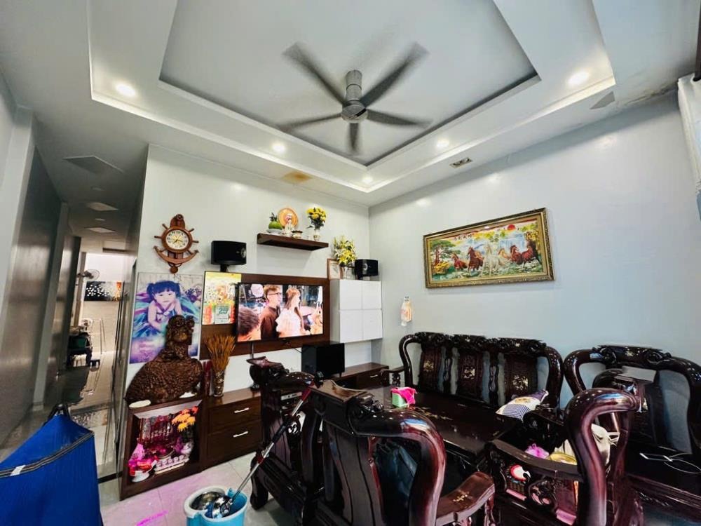 Bán nhà Thủ Đức - Linh Tây - Hẻm Xe Tải - 90m2 - Chỉ 6 Tỷ