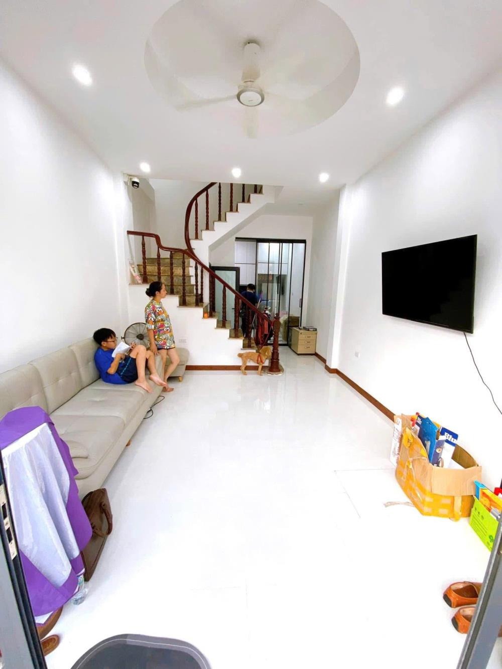 Nhà Phố Kim Giang - 40m2, 4 Tầng, Ô Tô Tránh - Giá Chỉ 1 Tỷ+