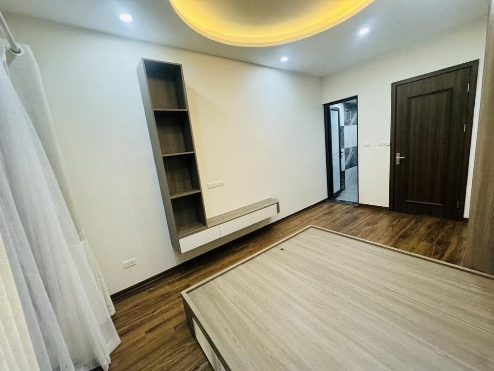 Nhà Phố Chương Dương Độ - 31m² - 5 Tầng - Giá Tốt