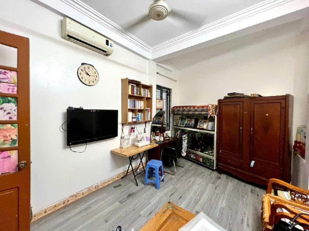 Bán nhà phân lô Nguyễn Trãi, Hà Đông - Sát ô tô, Vài bước ra phố - Giá 8 tỷ