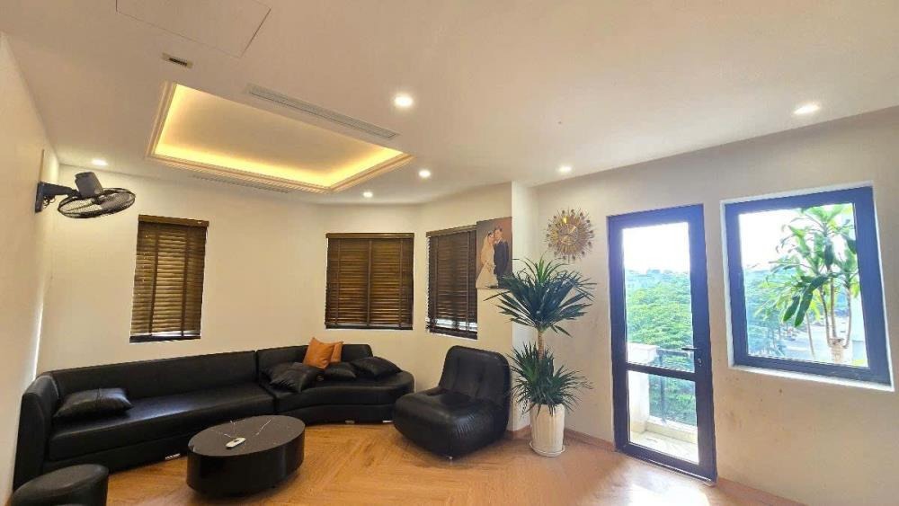 Bán Gấp Nhà Mặt Phố Trung Phụng, Đống Đa - 48m2, 8 Tầng, Mặt Tiền 4.1m - Giá 34 tỷ