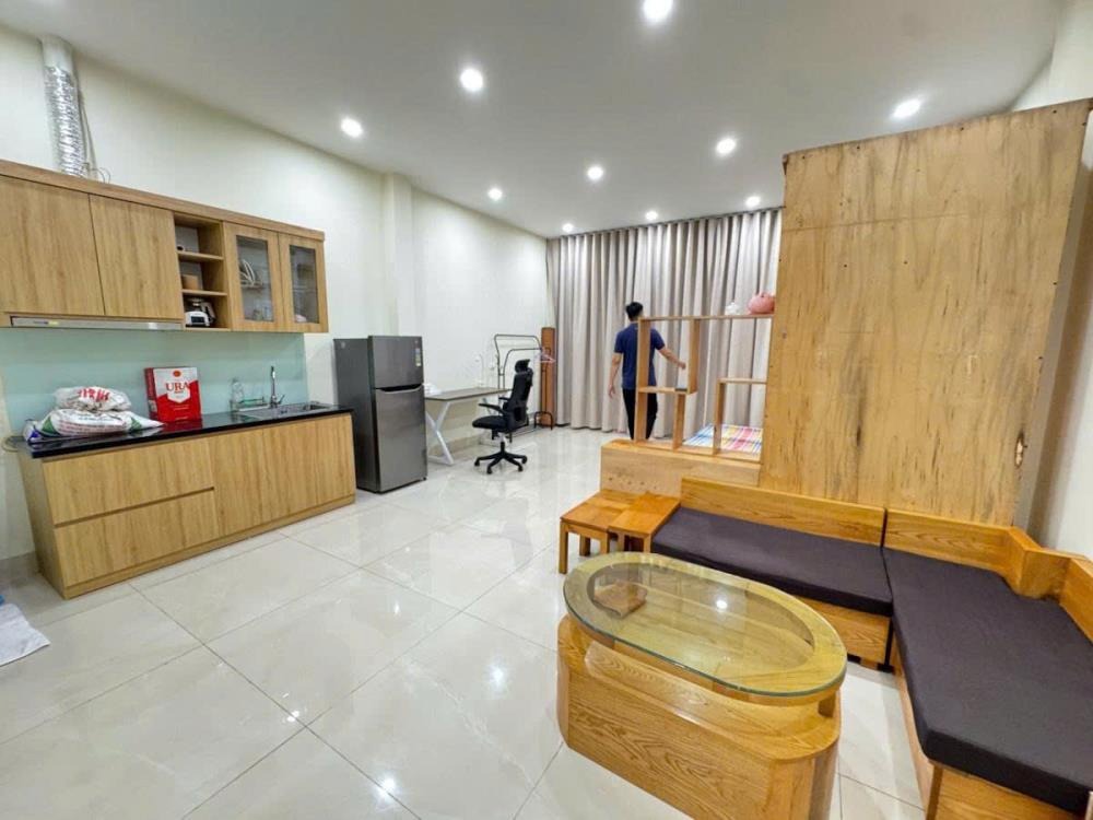Bán nhà mặt phố Đống Đa - 52m2, 6 tầng, Mặt tiền 5.8m - Giá 33.9 tỷ