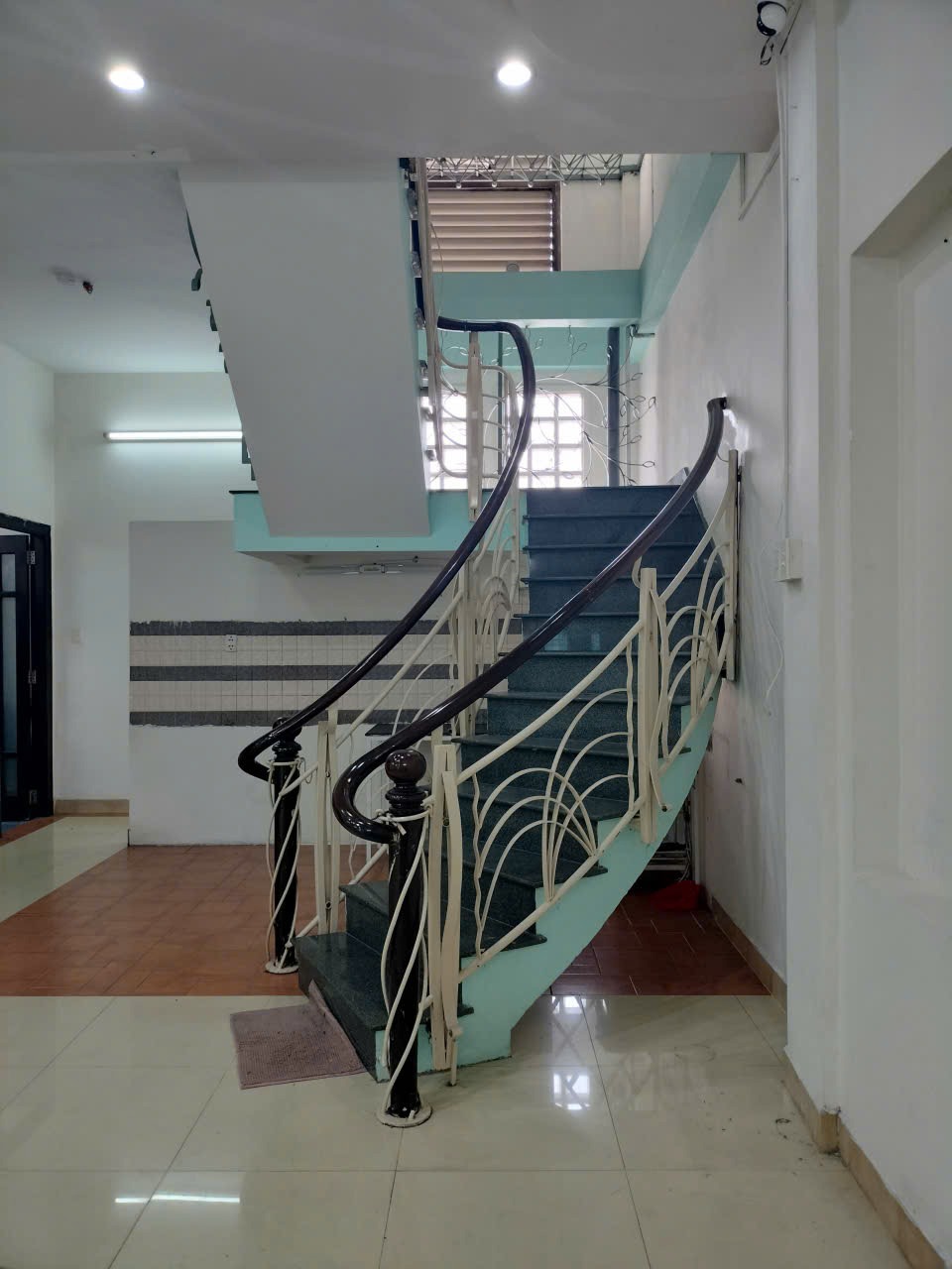 Bán nhà 4 tầng, 111m2, hẻm 7m Tô Hiến Thành, Quận 10 - Vị trí trung tâm, pháp lý rõ ràng