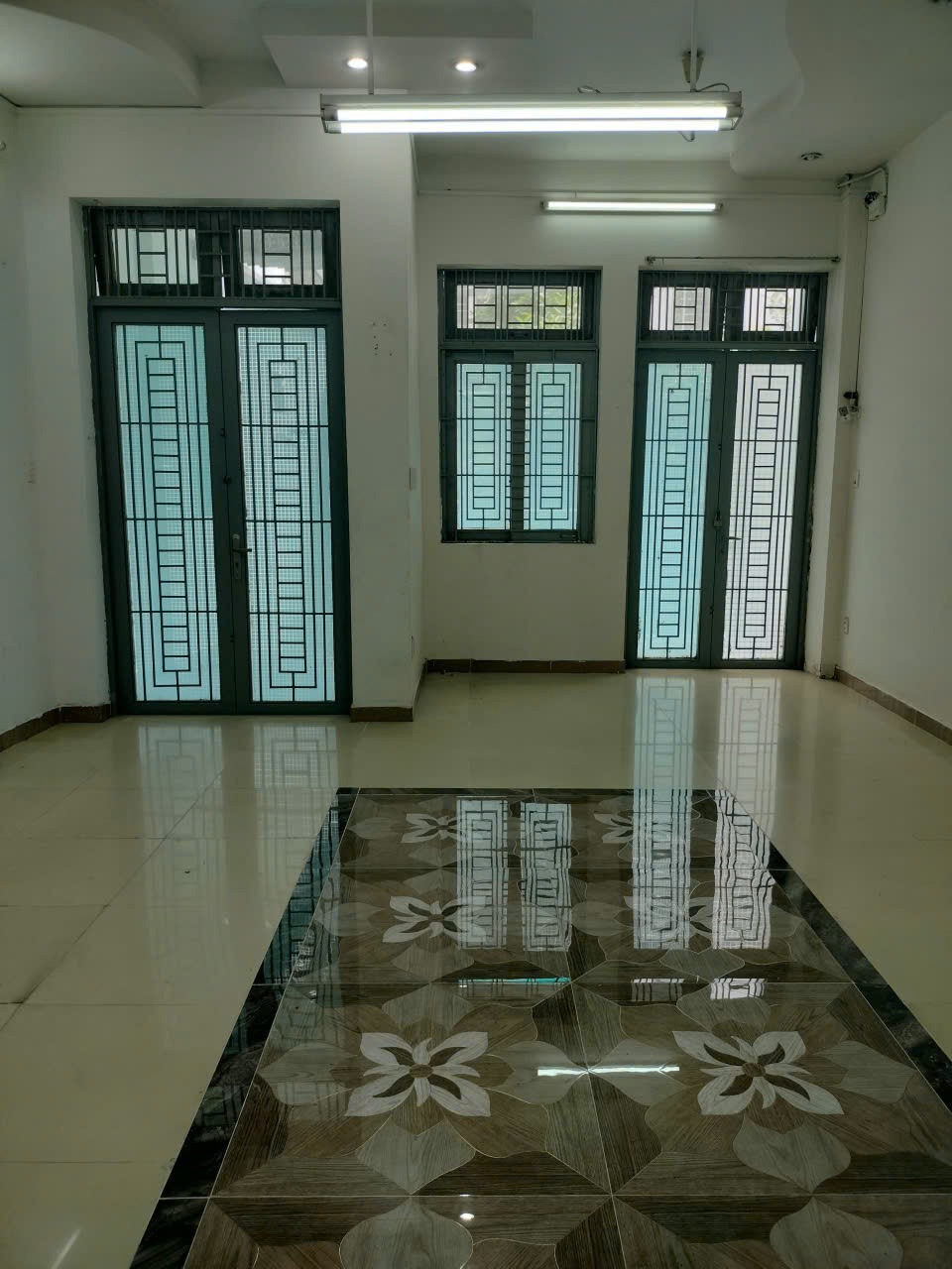 Bán nhà 4 tầng, 111m2, hẻm 7m Tô Hiến Thành, Quận 10 - Vị trí trung tâm, pháp lý rõ ràng