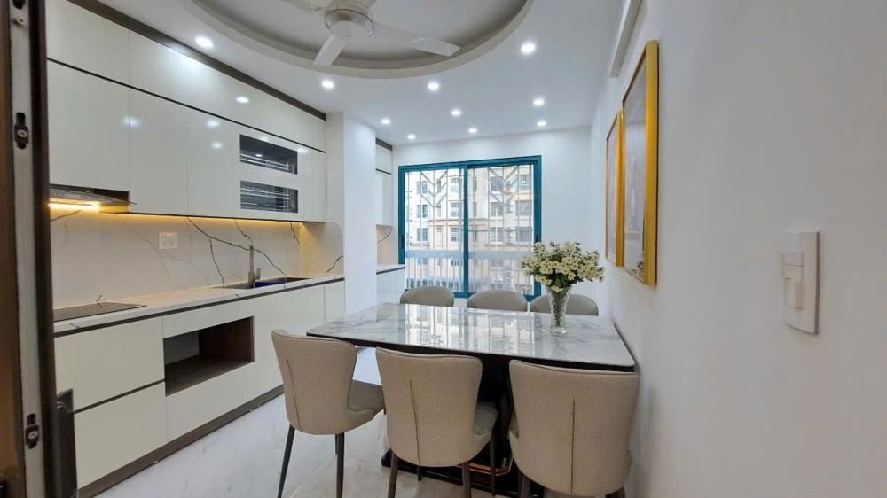Bán căn hộ 3PN mặt đường Trung Kính, Cầu Giấy - Giá 7 tỷ +