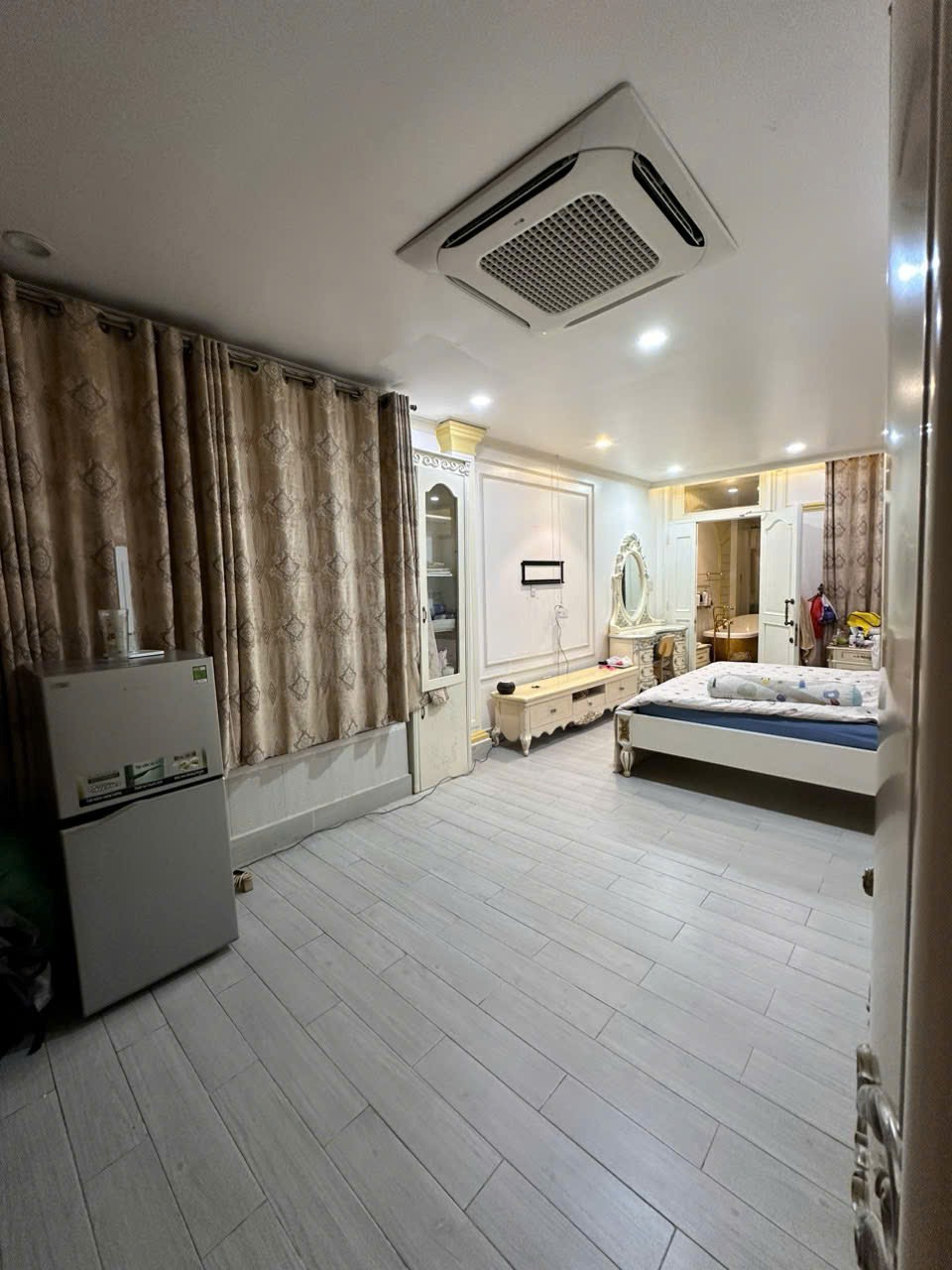 Bán Nhà Mặt Tiền Tân Sơn Hòa, Tân Bình - Dòng Tiền 25tr/Tháng, Giá 19 Tỷ