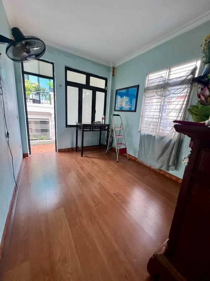 Bán Nhà Phố Minh Khai 40m2, 5 Tầng, Ngõ Ô Tô, Kinh Doanh - Giá Dưới 13 Tỷ