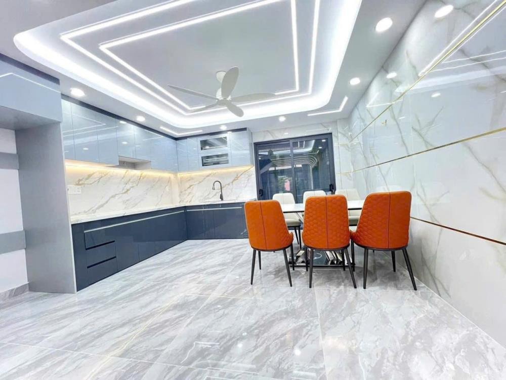 Nhà hẻm Bình Thành, Bình Hưng Hòa B: 72m2, 3 Lầu, 4PN, 5WC - Giá 6.7 Tỷ