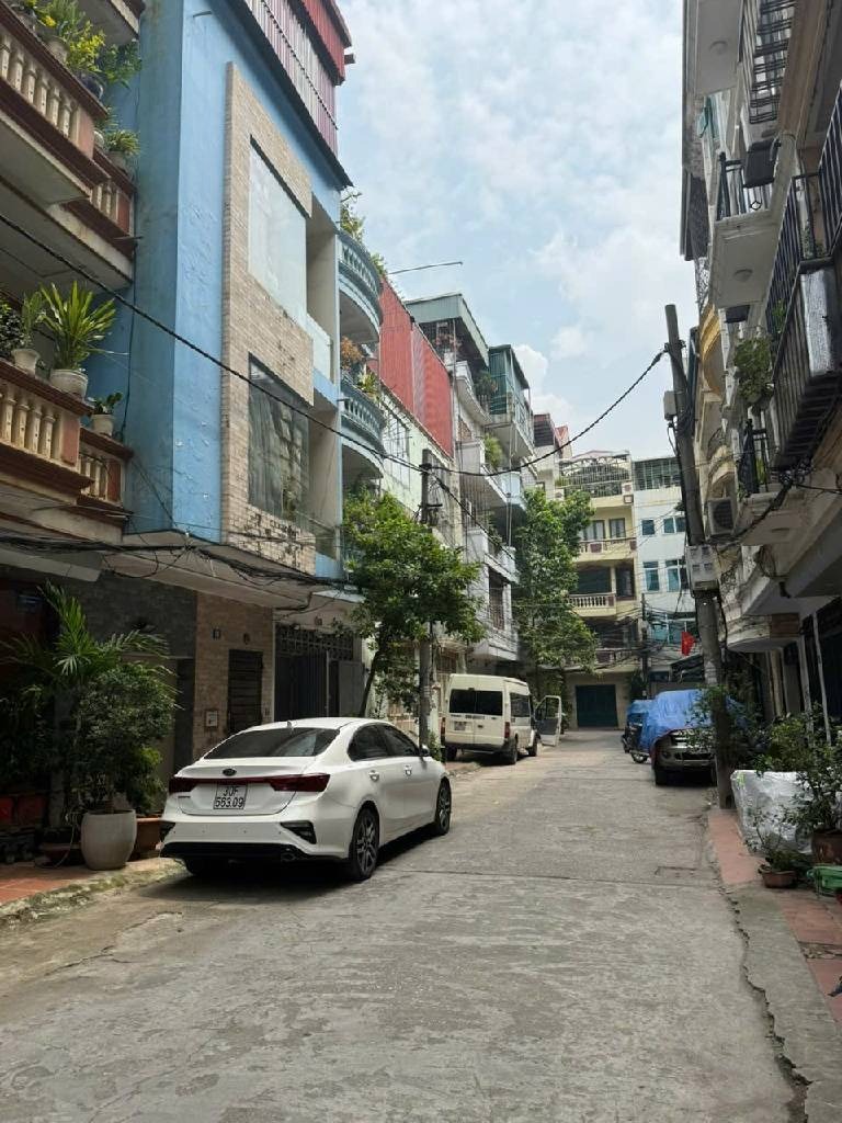 Nhà phân lô - Ô tô tránh - Mặt ngõ rộng - Ba Đình - Giá 19.6 tỷ