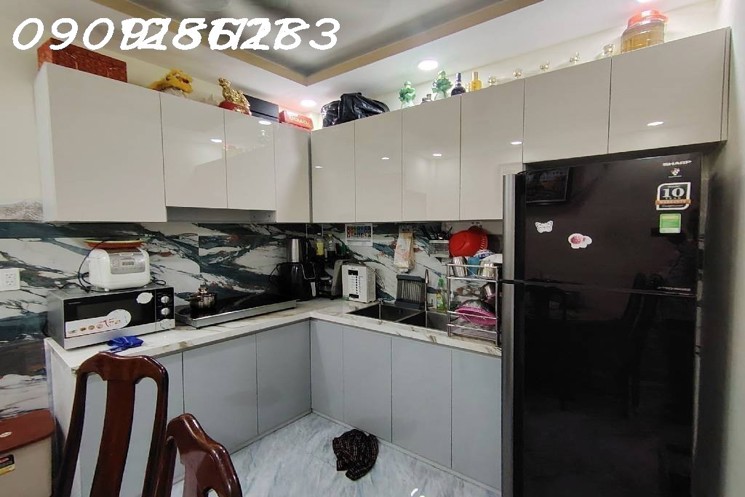 NHÀ ĐẸP-FULL NỘI THẤT-2 TẦNG- 36M2-TT QUẬN 7- NHỈNH 5 TỶ