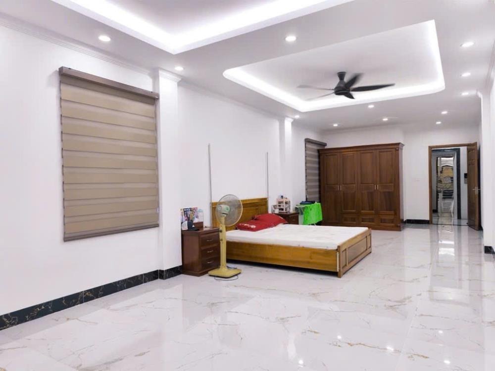 Bán nhà Trần Đại Nghĩa 70m2, 5 tầng, thang máy, lô góc, ô tô vào tận nhà
