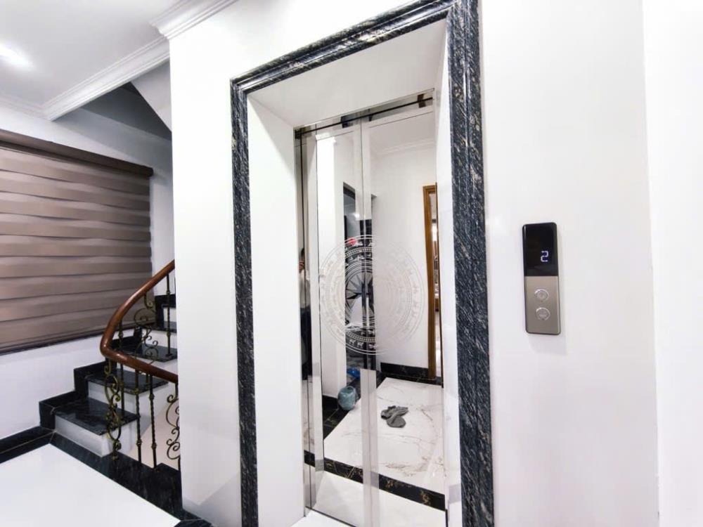 Bán nhà Trần Đại Nghĩa 70m2, 5 tầng, thang máy, lô góc, ô tô vào tận nhà