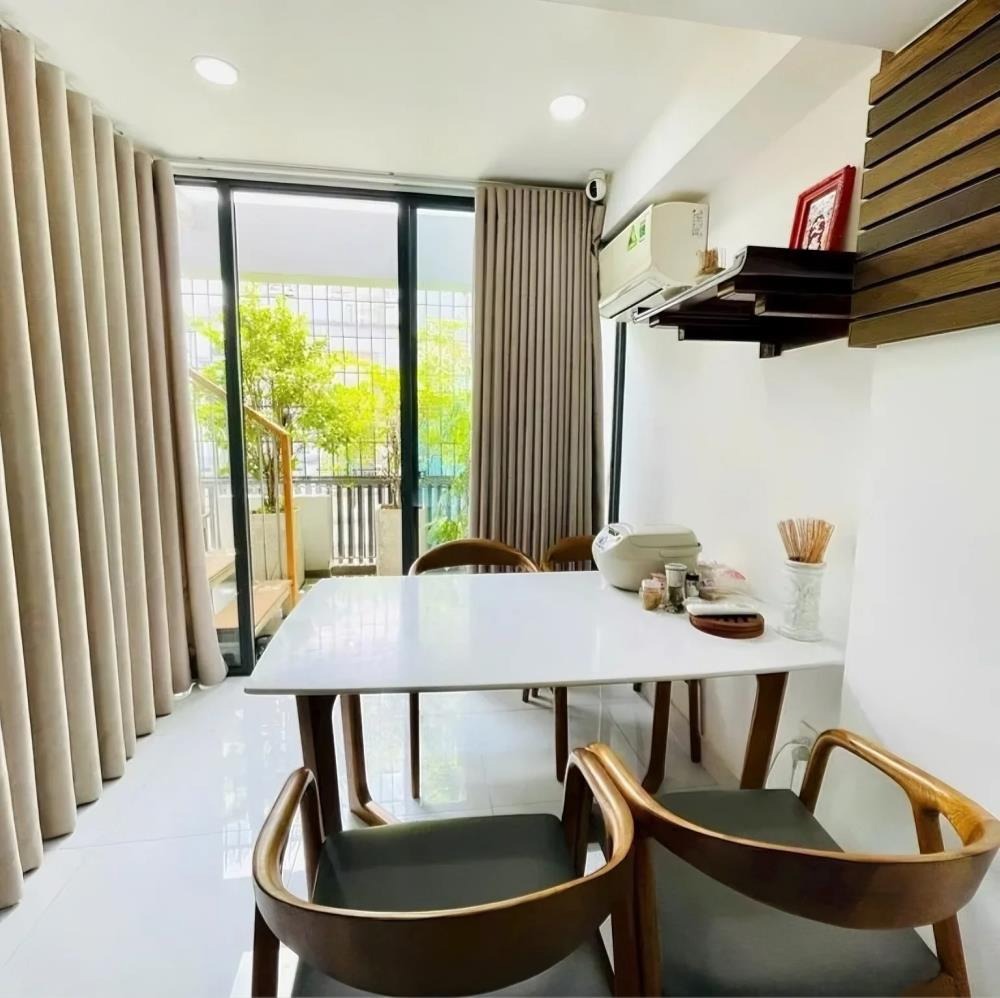 Bán nhà mới 5 tầng, Chợ Bàn Cờ - Xe Hơi Ngủ Trong Nhà, Giá 12.8 tỷ