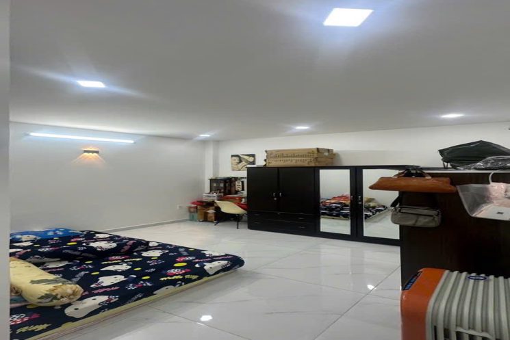 Vị Trí Vàng MTKD Dương Quảng Hàm Nhà Đẹp Sẵn Ở Kinh Doanh
