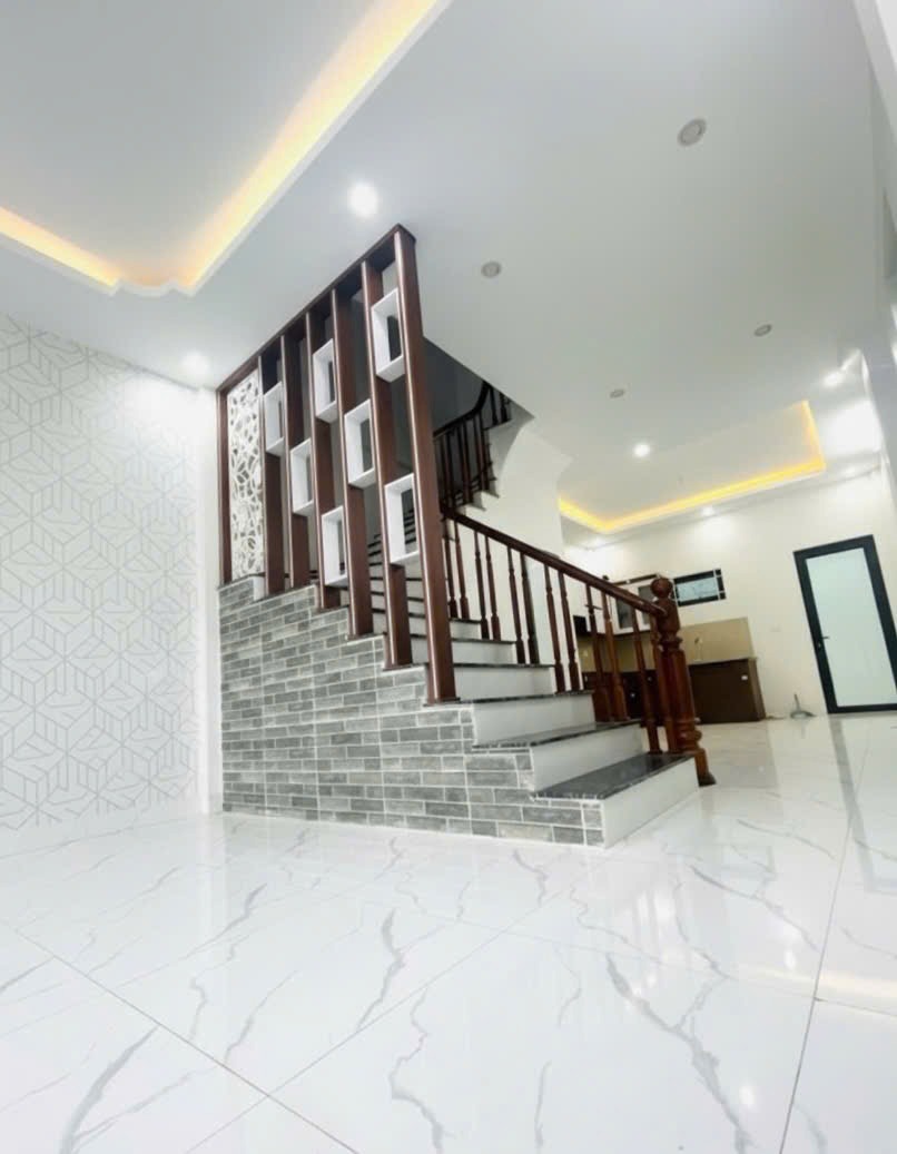 Bán nhà lô góc, nở hậu tại Trung tâm Cầu Giấy - Trần Thái Tông - 12.3 tỷ