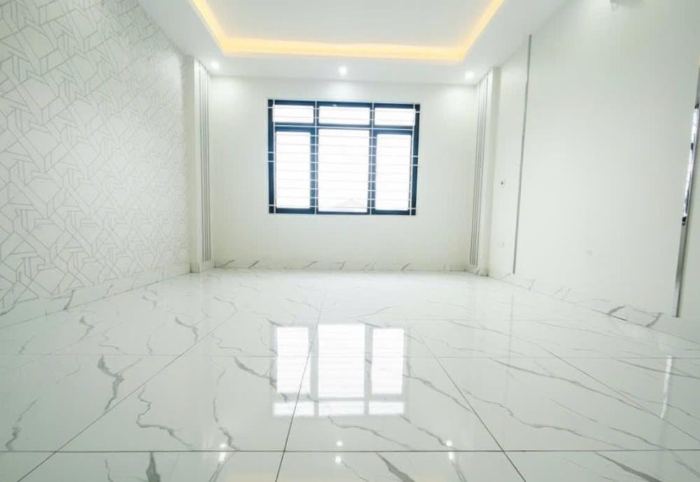 Bán nhà lô góc, nở hậu tại Trung tâm Cầu Giấy - Trần Thái Tông - 12.3 tỷ
