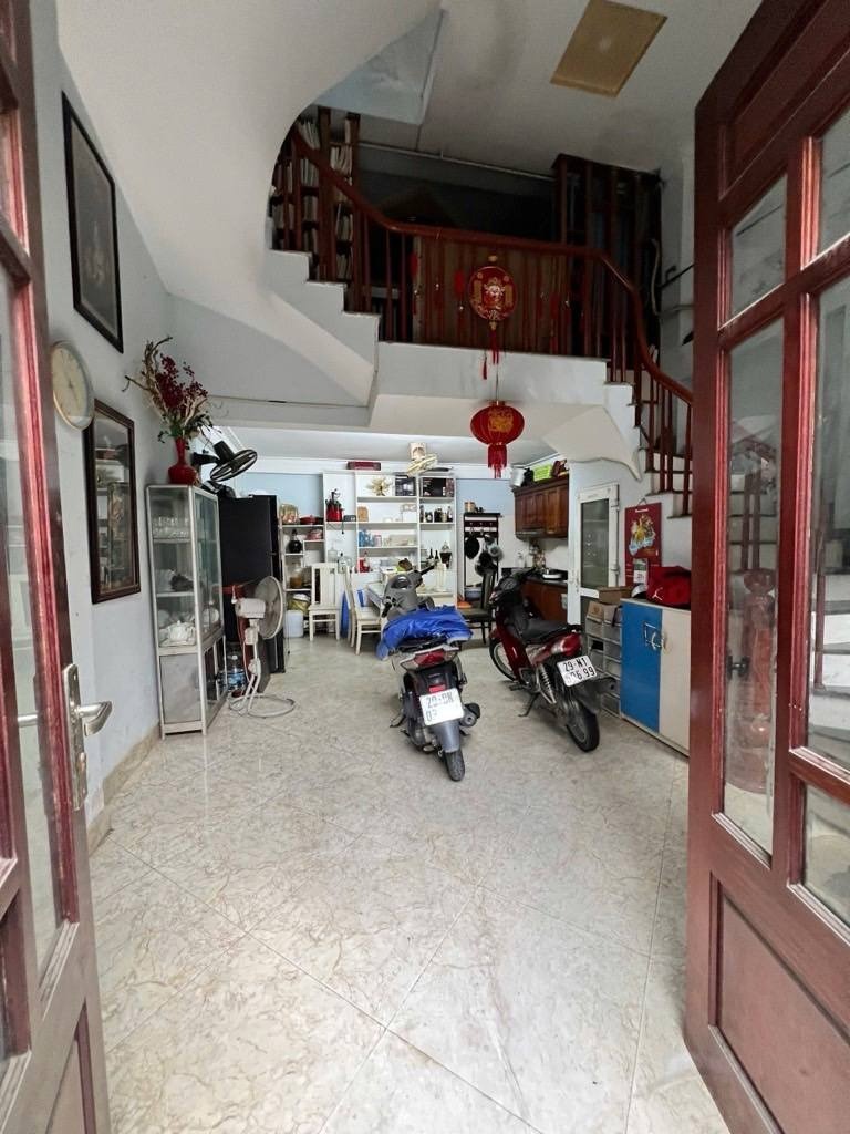 Bán nhà phố Kim Giang, Hà Nội - 40m2, 5 tầng, 5 ngủ, 9.2 tỷ 🔥