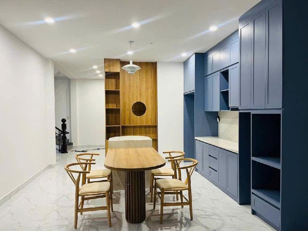 Bán nhà Quận 7 - 118.2m2 - Giá 12.3 tỷ - HXH Nguyễn Văn Quỳ