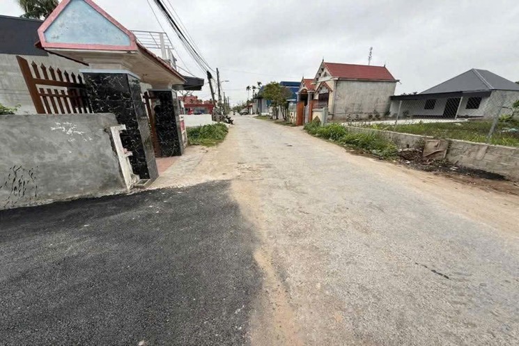 9xx tr 88.9m2 Kính Trực Tân Phong Zalo 0567222555