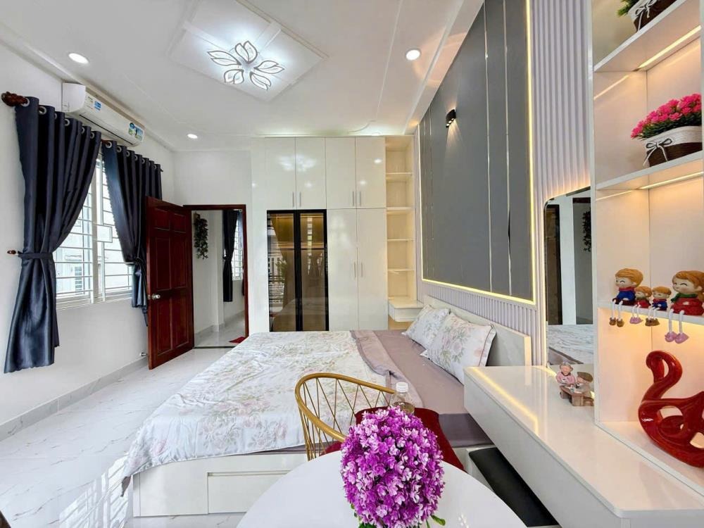 Bán Nhà Phường Hiệp Thành Quận 12 - 4x15, 4 Tầng, Hẻm Xe Hơi - 5.9 Tỷ